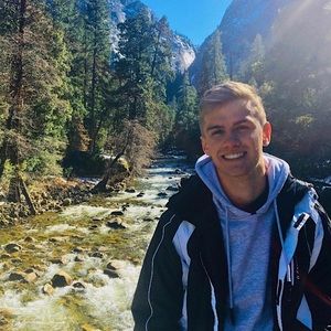 Meet your Posher, Brady